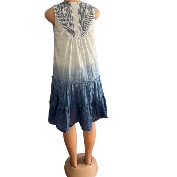 Vasna Blue and White Sleeveless Ombre Cotton Dress - Picture 6 of 9